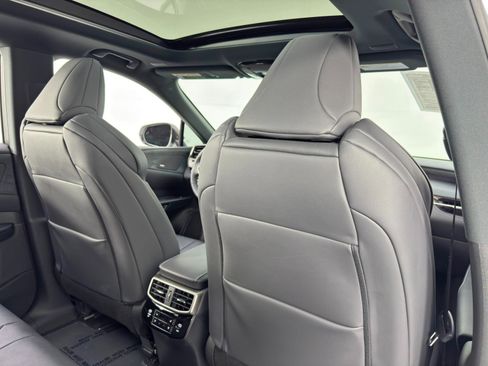 Used 2024 Lexus RX 500h F Sport w/ Convenience Package image 39