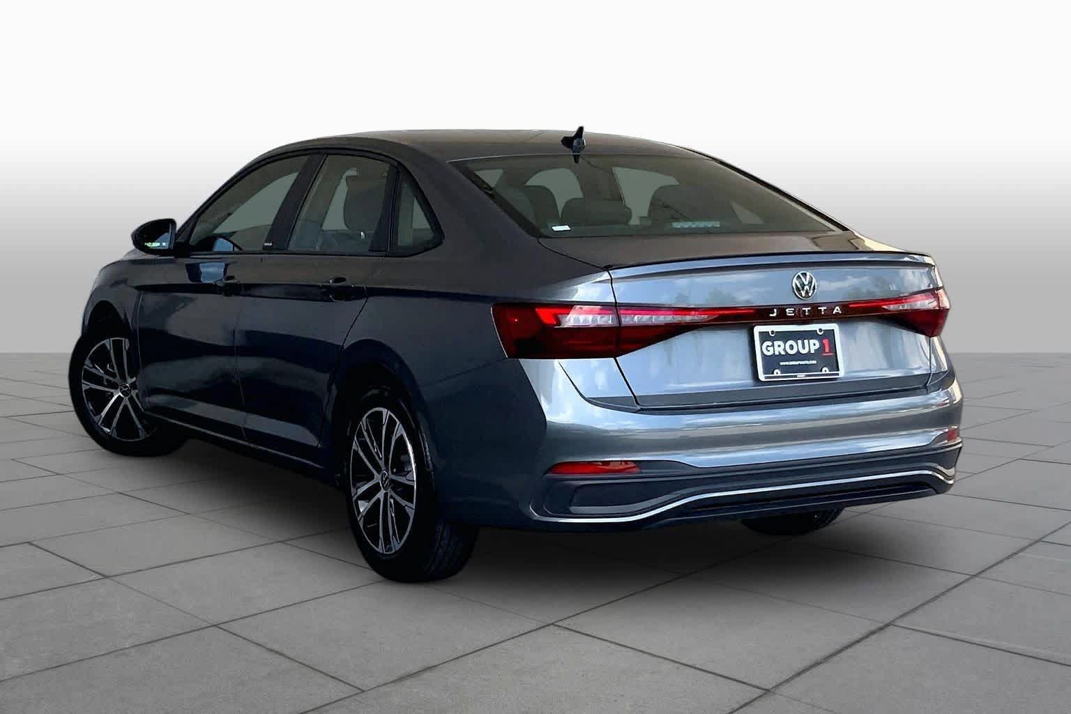 Used 2026 Volkswagen Jetta Sport FWD image 12