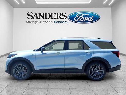 New 2026 Ford Explorer ST-Line RWD image 3