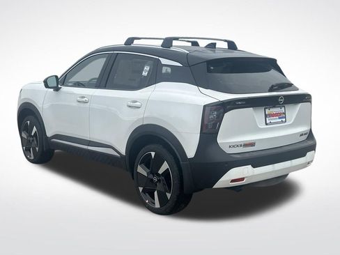 New 2026 Nissan Kicks SR w/ Cold Weather Package image 3