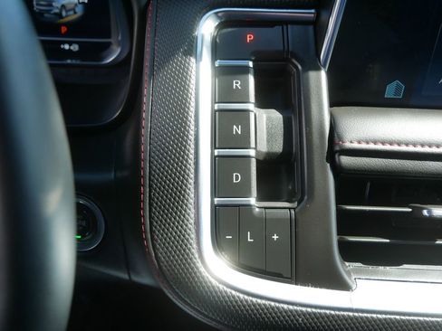 Used 2024 Chevrolet Suburban RST w/ Luxury Package image 24