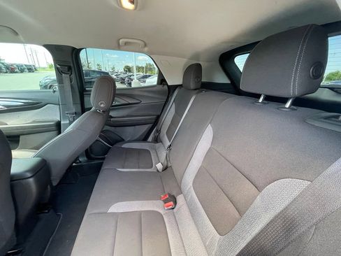 Used 2024 Chevrolet TrailBlazer LT w/ LT Cold Weather Package FWD image 24