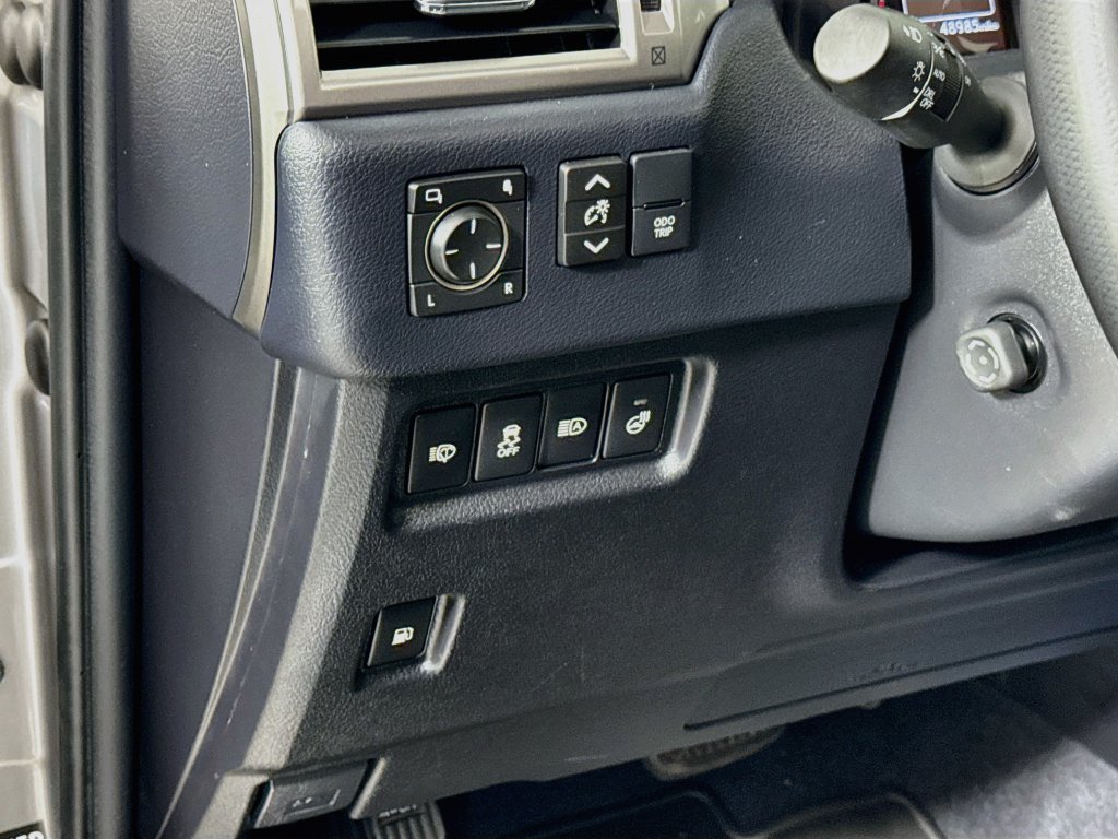 Used 2023 Lexus GX 460 Premium w/ Premium Package AWD/4WD image 10