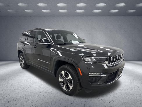 Used 2024 Jeep Grand Cherokee Limited 4xe AWD/4WD image 7