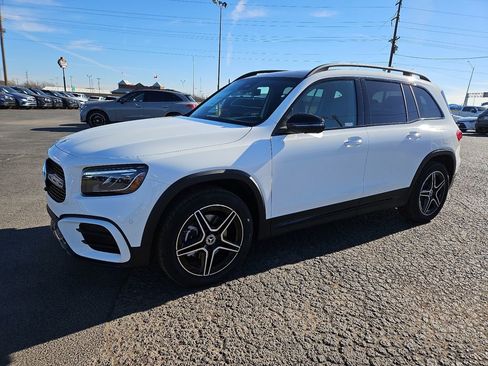 New 2026 Mercedes-Benz GLB 250 image 2