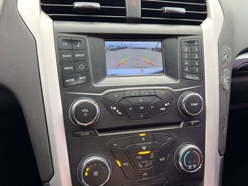 Used 2015 Ford Fusion SE w/ Equipment Group 201A image 26