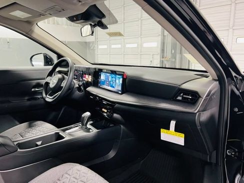 New 2026 Nissan Kicks SV FWD image 30