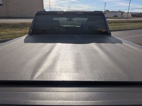 Used 2021 Chevrolet Silverado 1500 LT image 9