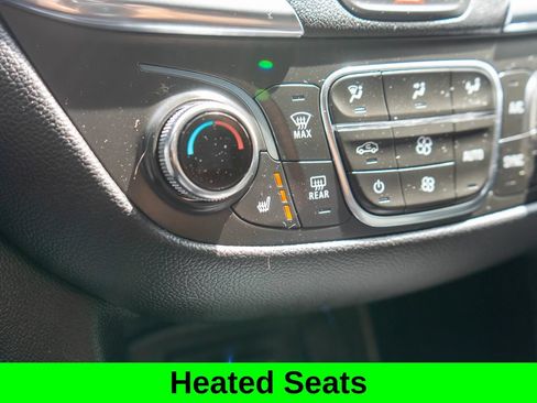 Used 2021 Chevrolet Equinox LT AWD/4WD image 25