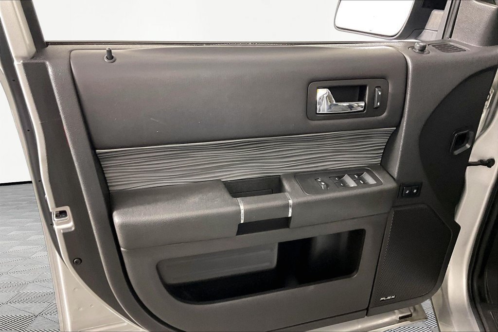 Used 2019 Ford Flex SEL w/ Equipment Group 202A FWD image 17