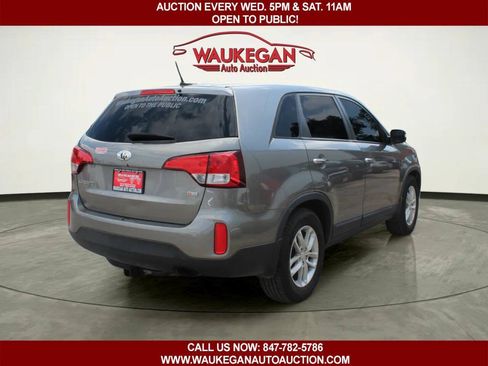 Used 2015 Kia Sorento LX FWD image 3