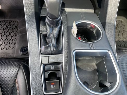 Certified 2019 Toyota Avalon Touring w/ All Weather Liner Package FWD image 22
