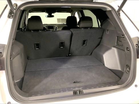 Used 2024 Chevrolet Equinox LT AWD/4WD image 4