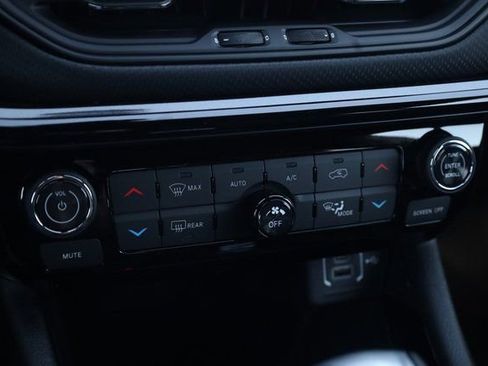 New 2026 Jeep Compass Limited image 17