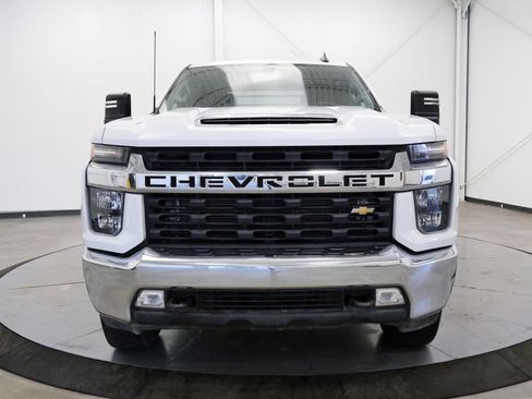 Used 2022 Chevrolet Silverado 2500 LT w/ Convenience Package AWD/4WD image 2