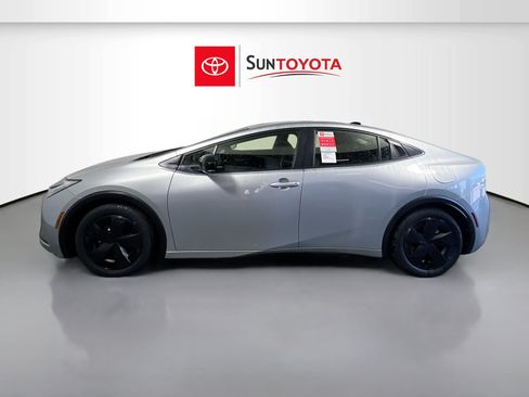 New 2026 Toyota Prius Plug-In Hybrid FWD image 7
