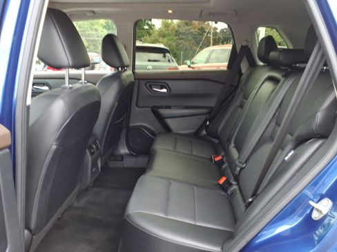 Used 2023 Nissan Rogue SV w/ SV Premium B Package AWD/4WD image 13