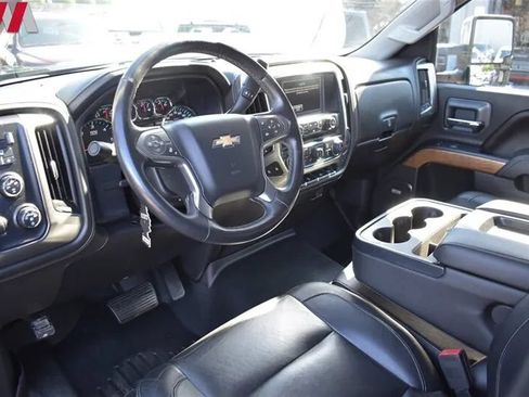 Used 2016 Chevrolet Silverado 1500 LTZ w/ LTZ Plus Package AWD/4WD image 3