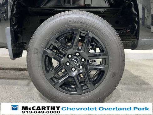 Used 2023 Chevrolet Silverado 1500 Custom image 25
