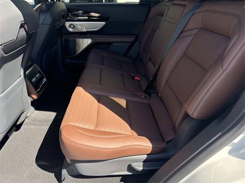 New 2026 Lincoln Nautilus Reserve image 14