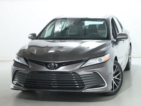 Certified 2023 Toyota Camry XLE w/ Navigation Package FWD image 3