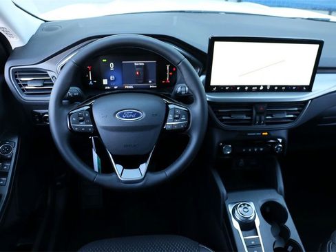 New 2025 Ford Escape SE image 21
