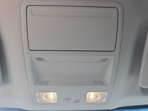 Certified 2025 Ford Maverick Lariat w/ Black Appearance Package image 38