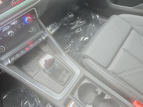 New 2025 Audi Q3 2.0T Premium image 22