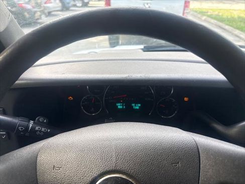 Used 2020 Chevrolet Express 3500 LT w/ LT Preferred Equipment Group RWD image 22