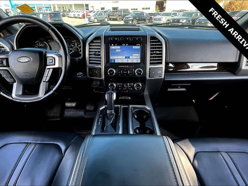 Used 2017 Ford F150 Platinum w/ Equipment Group 701A Luxury AWD/4WD image 8