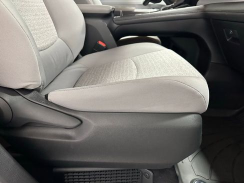 Used 2025 Toyota Sienna LE image 62