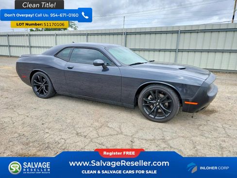 Used 2018 Dodge Challenger SXT Plus RWD image 5