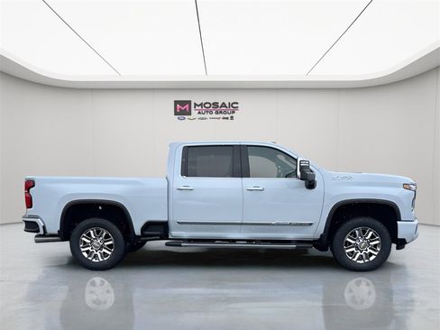 New 2026 Chevrolet Silverado 2500 High Country w/ High Country Premium Package image 8