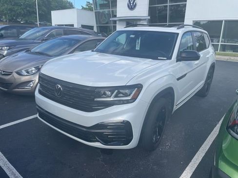 Used 2023 Volkswagen Atlas SEL R-Line AWD/4WD image 1