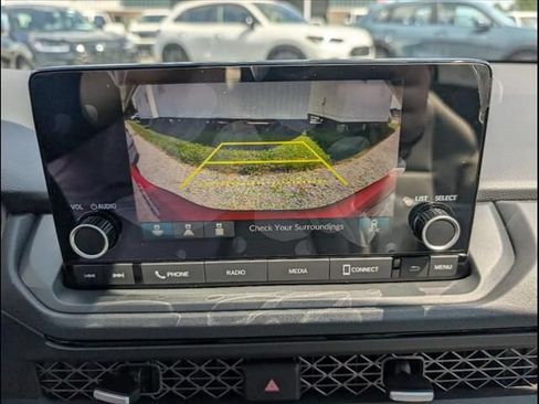 Used 2025 Honda Accord SE image 11