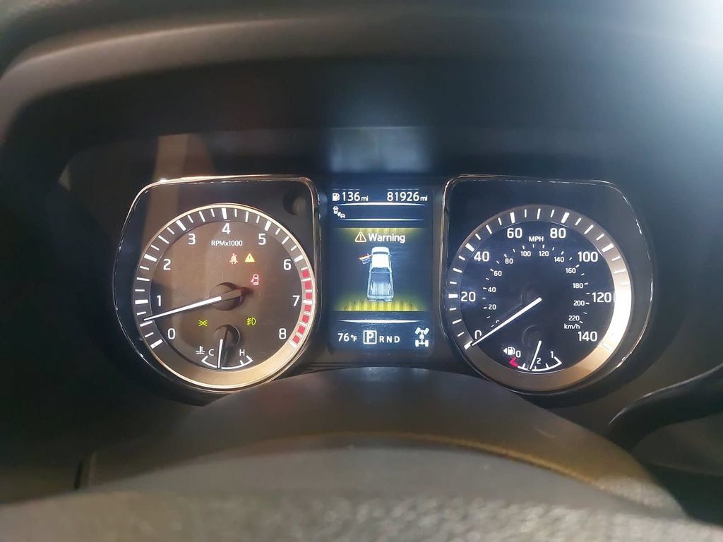Used 2018 Nissan Titan SV w/ SV Convenience Package AWD/4WD image 19