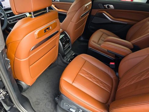 New 2026 BMW X7 M60i image 13