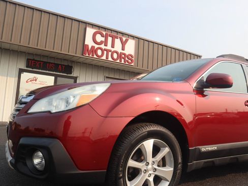 Used 2013 Subaru Outback 2.5i Limited AWD/4WD image 25