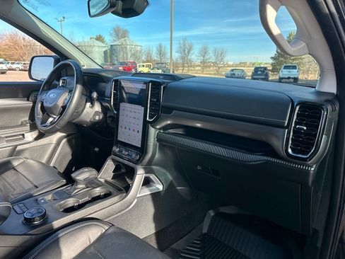 Used 2024 Ford Ranger Lariat w/ FX4 Off-Road Package image 29