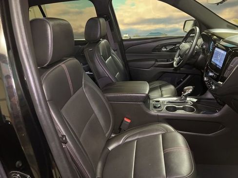 Used 2023 Chevrolet Traverse RS image 71