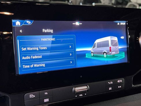 Used 2025 Mercedes-Benz Sprinter 2500 image 36