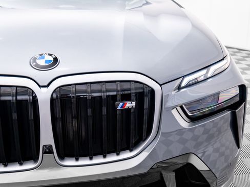 New 2025 BMW X7 M60i image 28