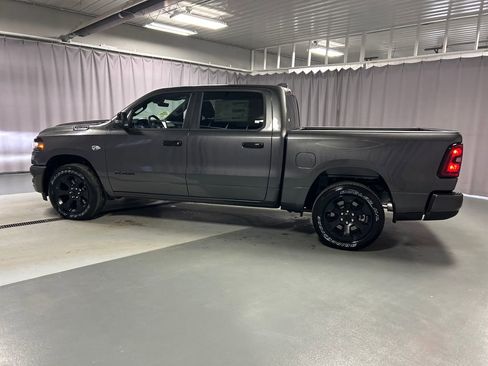 New 2026 RAM 1500 4x4 Crew Cab image 4