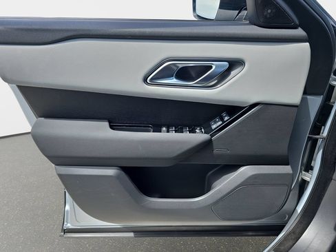 Certified 2025 Land Rover Range Rover Velar S AWD/4WD image 27