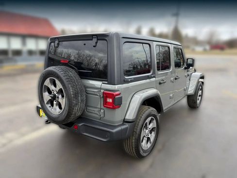 Used 2018 Jeep Wrangler Unlimited Sahara w/ Dual Top Group image 7