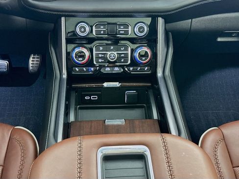 Used 2023 GMC Yukon XL Denali Ultimate image 39