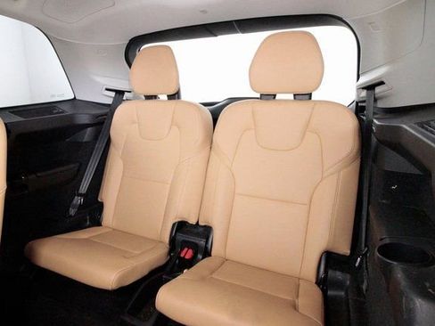 Used 2016 Volvo XC90 T6 Momentum image 22