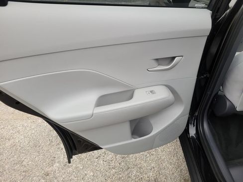 Used 2025 Hyundai Kona SEL FWD image 14
