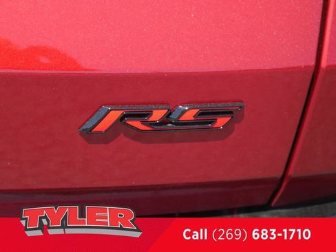 New 2026 Chevrolet Traverse RS w/ LPO, Floor Liner Package AWD/4WD image 14