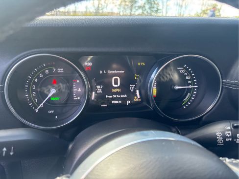 Used 2023 Jeep Wrangler Unlimited Sahara w/ Cold Weather Group AWD/4WD image 23